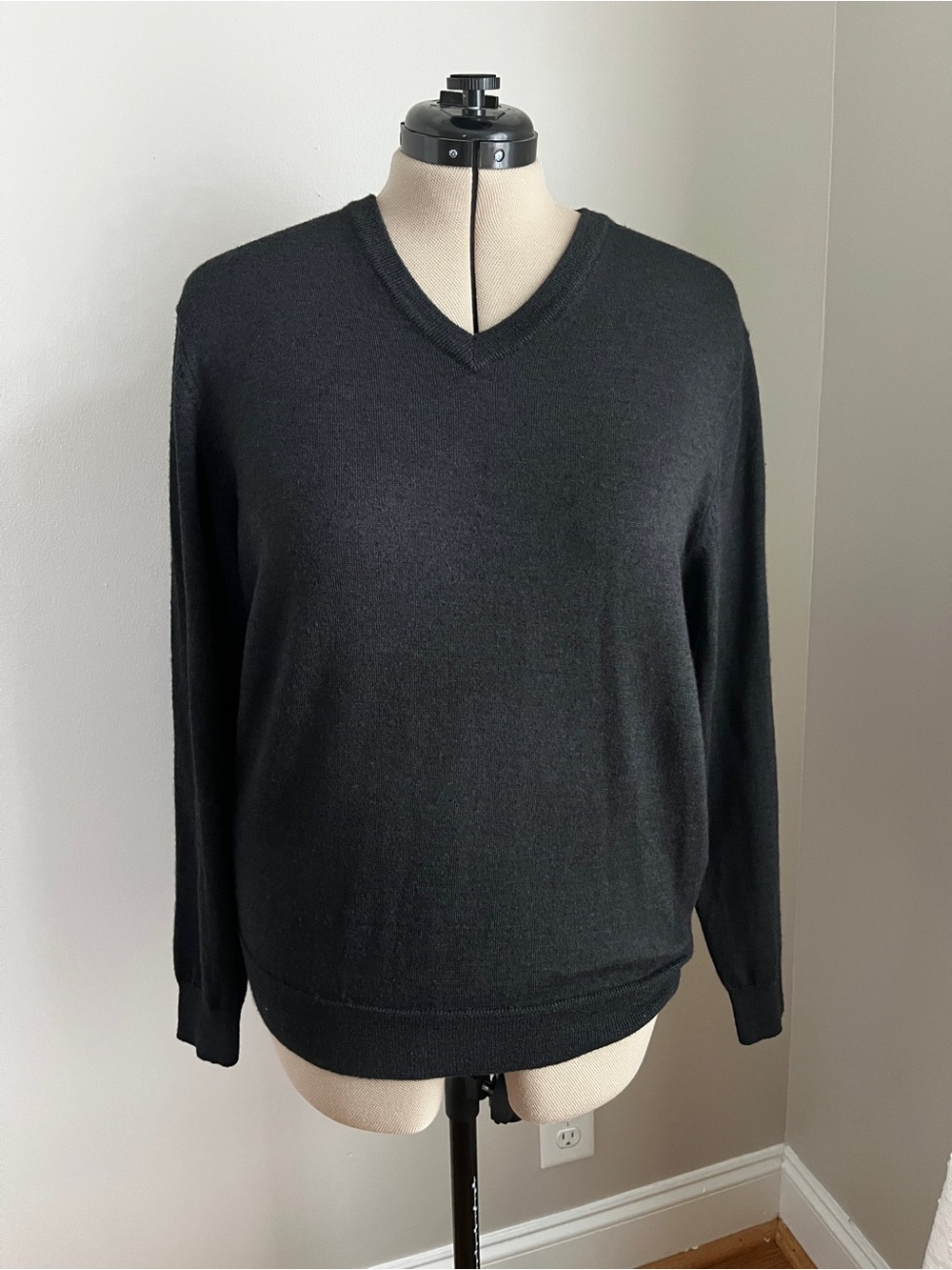 Club Room Men's Brown V-Neck Cashmere-Blend Sweater